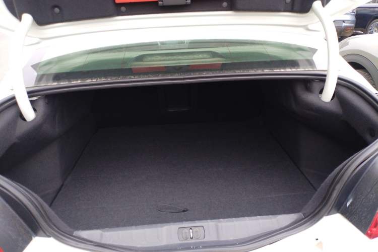 Used Peugeot 508 2012 2.0L Automatic Sunroof Classic Edition Trunk