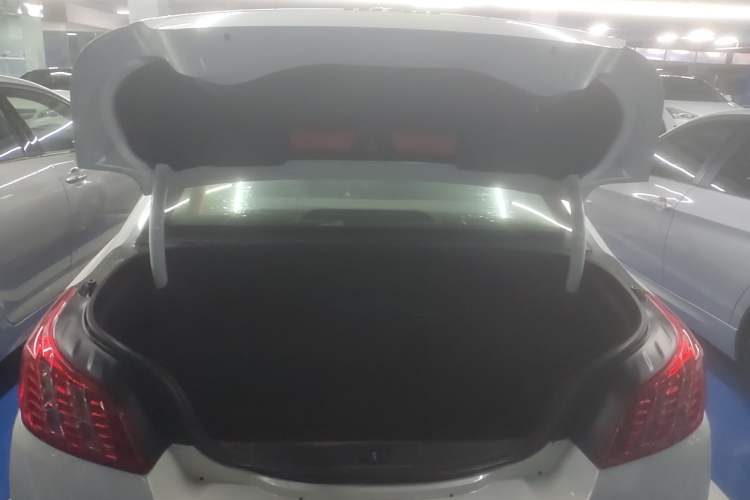 Used Peugeot 508 2012 2.0L Automatic Sunroof Classic Edition Trunk