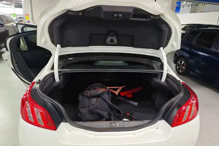 Used Peugeot 508 2012 2.0L Automatic Sunroof Classic Edition Trunk