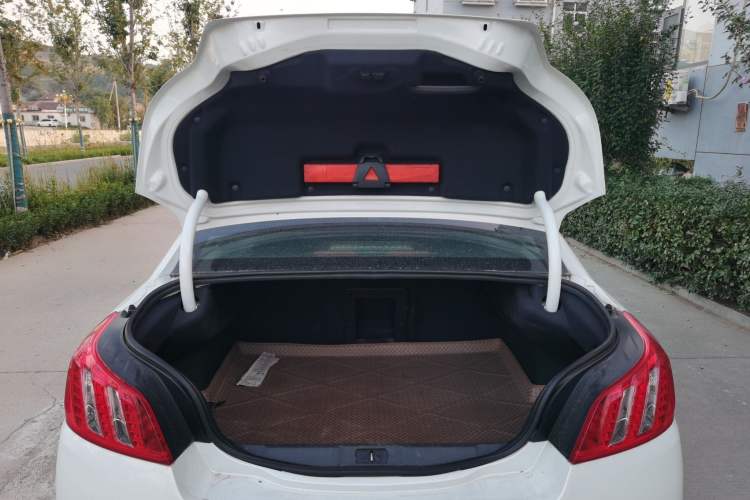 Used Peugeot 508 2012 2.0L Automatic Luxury Edition Trunk