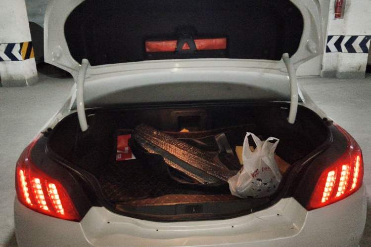 Used Peugeot 508 2012 2.0L Automatic Smart Enjoyment Version Trunk