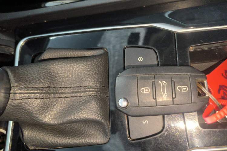 Used Peugeot 508 2012 2.0L Automatic Sunroof Classic Edition Vehicle Key