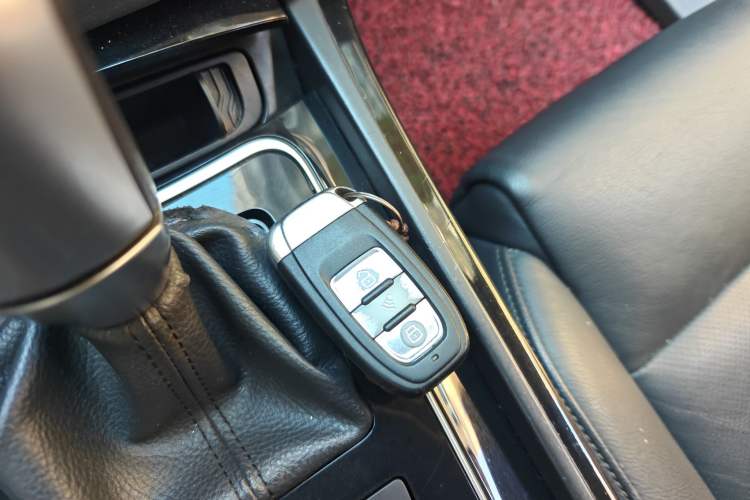 Used Peugeot 508 2012 2.0L Automatic Smart Enjoyment Version Vehicle Key