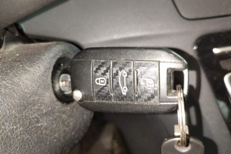 Used Peugeot 508 2012 2.0L Automatic Smart Enjoyment Version Vehicle Key