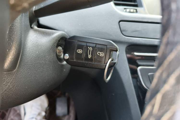 Used Peugeot 508 2012 2.0L Automatic Smart Enjoyment Version Vehicle Key
