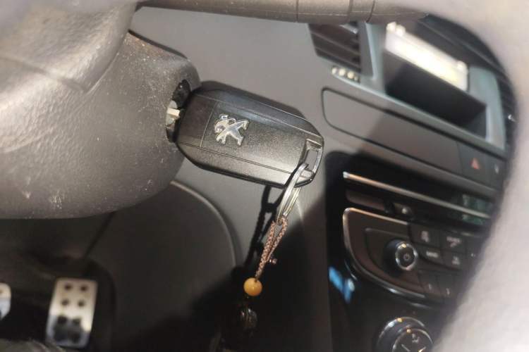 Used Peugeot 508 2012 2.0L Automatic Sunroof Classic Edition Vehicle Key
