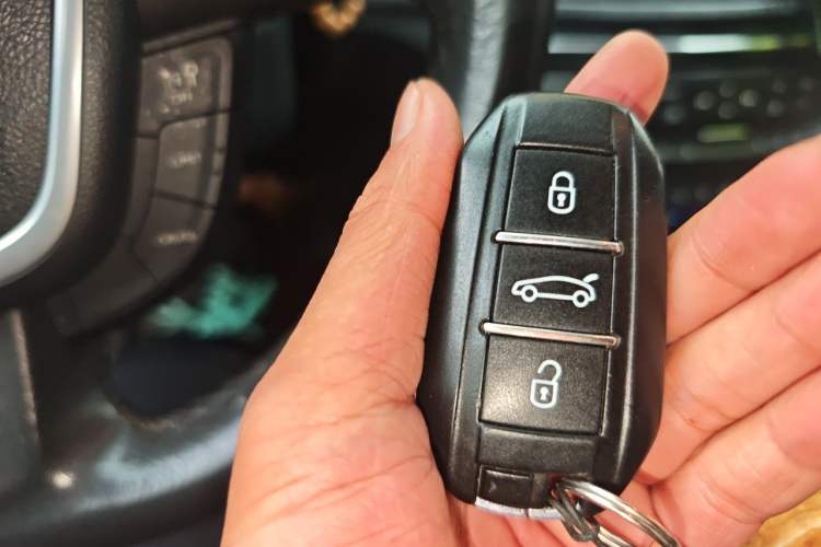 Used Peugeot 508 2012 2.3L Automatic Smart Edition Vehicle Key
