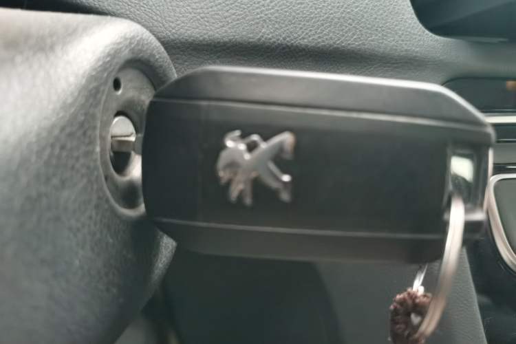 Used Peugeot 508 2012 2.0L Automatic Smart Enjoyment Version Vehicle Key