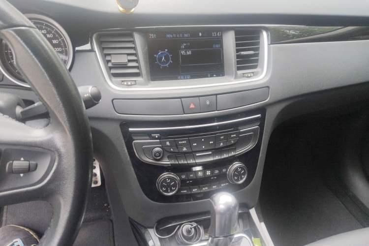 Used Peugeot 508 2013 2.3L 2nd Anniversary Edition Automatic Flagship Model Audio And AC Panel