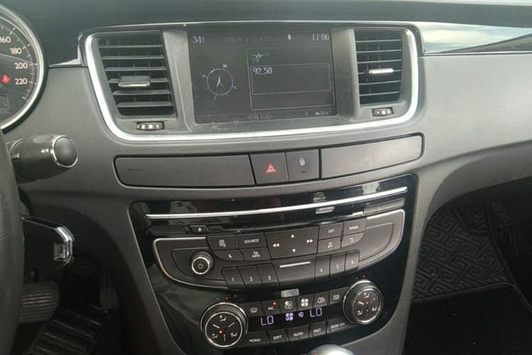 Used Peugeot 508 2013 2.0L 2nd Anniversary Edition Automatic Smart Enjoyment Version Audio And AC Panel