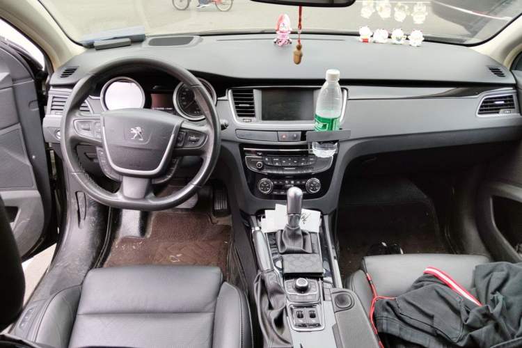 Used Peugeot 508 2013 2.3L Roland Garros Edition Center Console