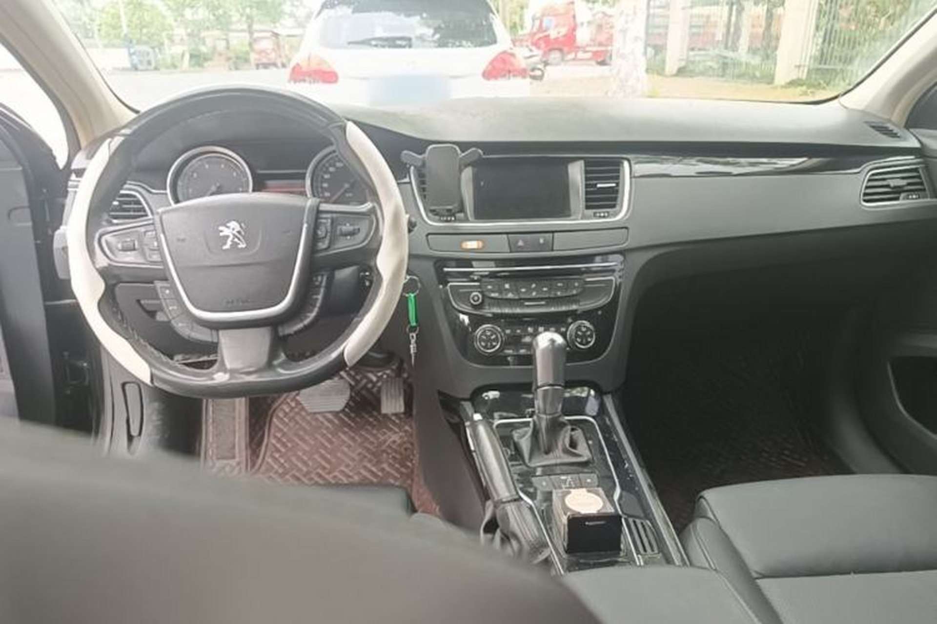 Used Peugeot 508 2013 2.0L 2nd Anniversary Edition Automatic Smart Enjoyment Version Center Console