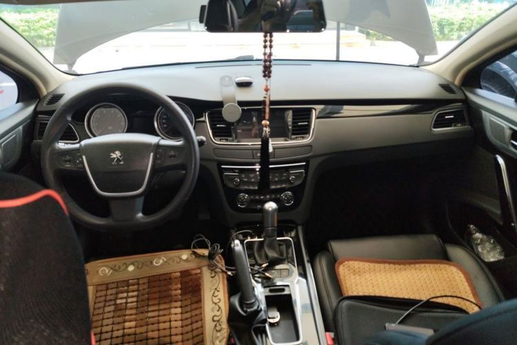 Used Peugeot 508 2013 2.0L 2nd Anniversary Edition with Automatic Sunroof – Classic Version Center Console