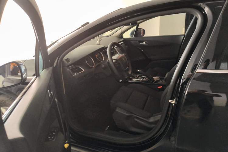 Used Peugeot 508 2013 2.0L 2nd Anniversary Edition with Automatic Sunroof – Classic Version Driver Seat