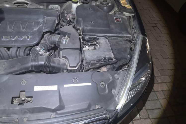 Used Peugeot 508 2013 2.0L 2nd Anniversary Edition with Automatic Sunroof – Classic Version Engine Bay Left