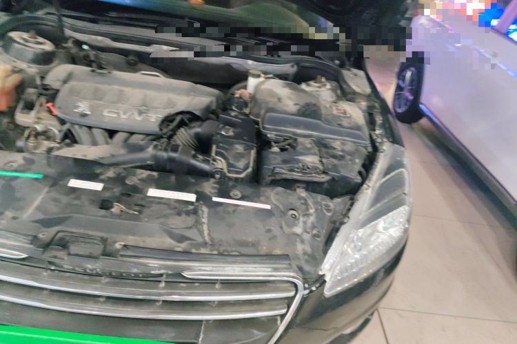 Used Peugeot 508 2013 2.0L 2nd Anniversary Edition with Automatic Sunroof – Classic Version Engine Bay Left