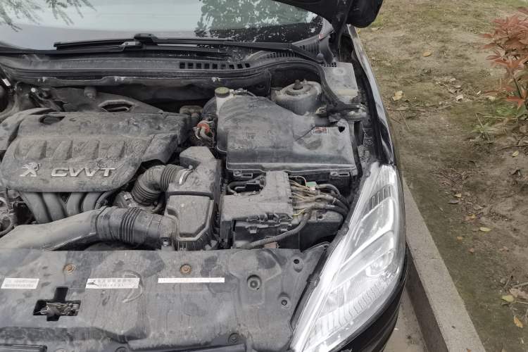 Used Peugeot 508 2013 2.0L 2nd Anniversary Edition with Automatic Sunroof – Classic Version Engine Bay Left