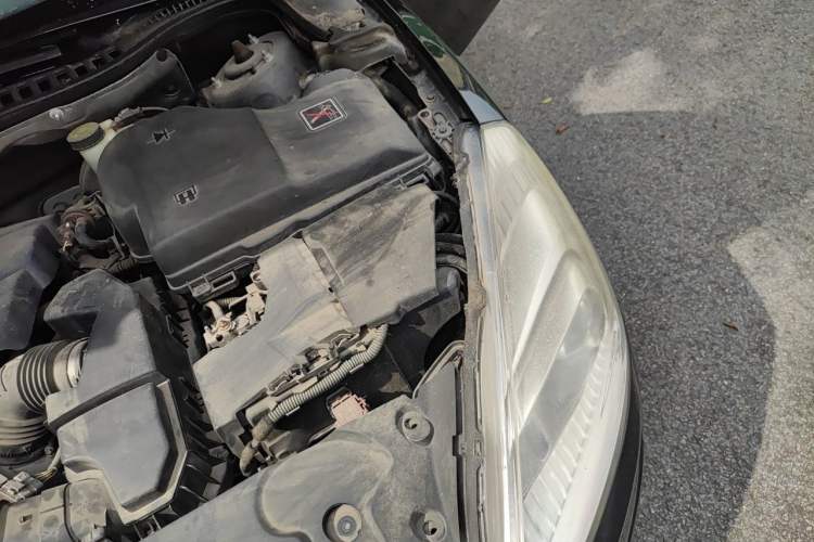 Used Peugeot 508 2013 2.0L 2nd Anniversary Edition with Automatic Sunroof – Classic Version Engine Bay Left