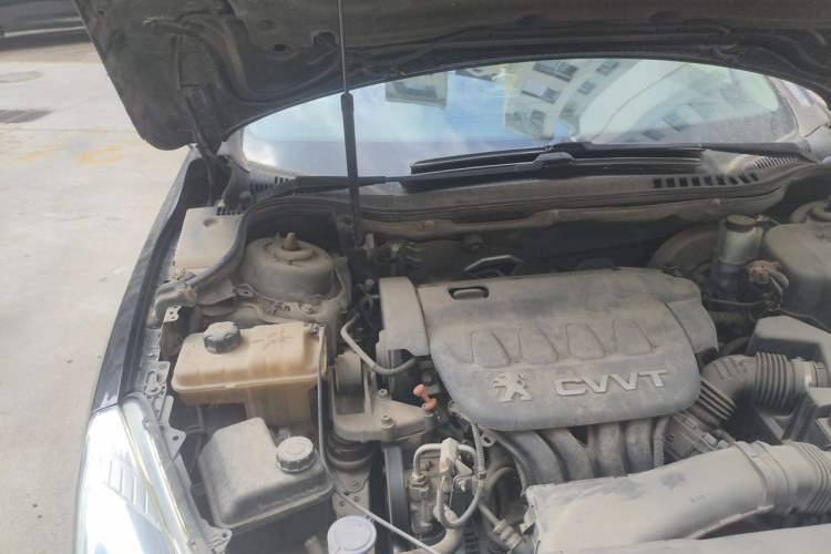 Used Peugeot 508 2013 2.0L 2nd Anniversary Edition with Automatic Sunroof – Classic Version Engine Bay Right