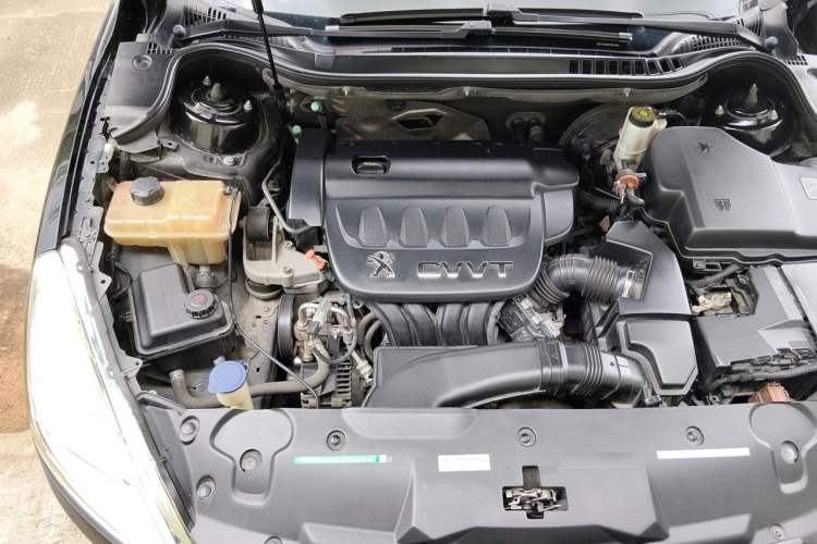 Used Peugeot 508 2013 2.0L 2nd Anniversary Edition with Automatic Sunroof – Classic Version Engine Bay Right