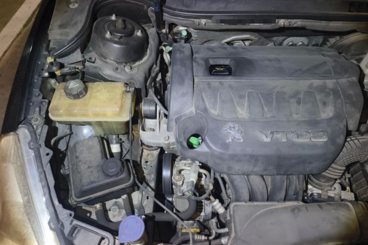 Used Peugeot 508 2013 2.3L Roland Garros Edition Engine Bay Right