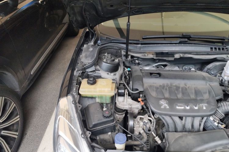 Used Peugeot 508 2013 2.0L 2nd Anniversary Edition with Automatic Sunroof – Classic Version Engine Bay Right