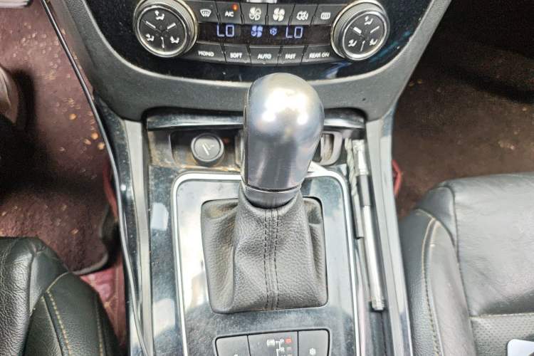 Used Peugeot 508 2013 2.0L 2nd Anniversary Edition Automatic Smart Enjoyment Version Gear Lever