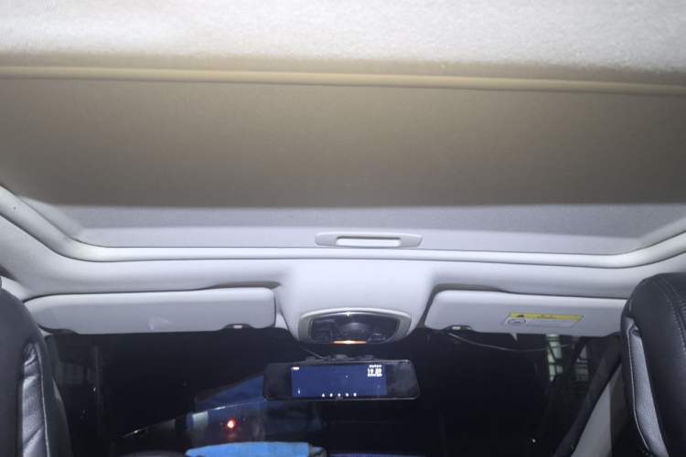 Used Peugeot 508 2013 2.0L 2nd Anniversary Edition with Automatic Sunroof – Classic Version Headliner