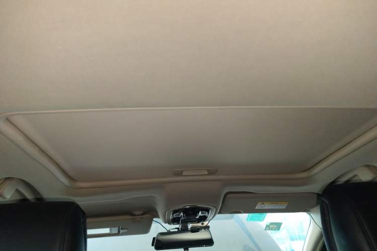 Used Peugeot 508 2013 2.0L 2nd Anniversary Edition with Automatic Sunroof – Classic Version Headliner