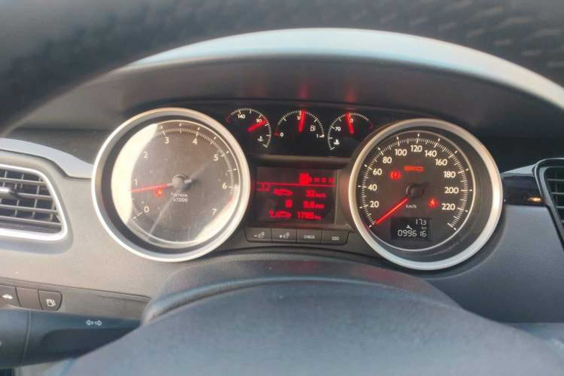 Used Peugeot 508 2013 2.0L 2nd Anniversary Edition with Automatic Sunroof – Classic Version Instrument Cluster