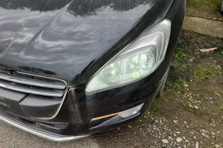 Used Peugeot 508 2013 2.0L 2nd Anniversary Edition with Automatic Sunroof – Classic Version Left Front Headlight