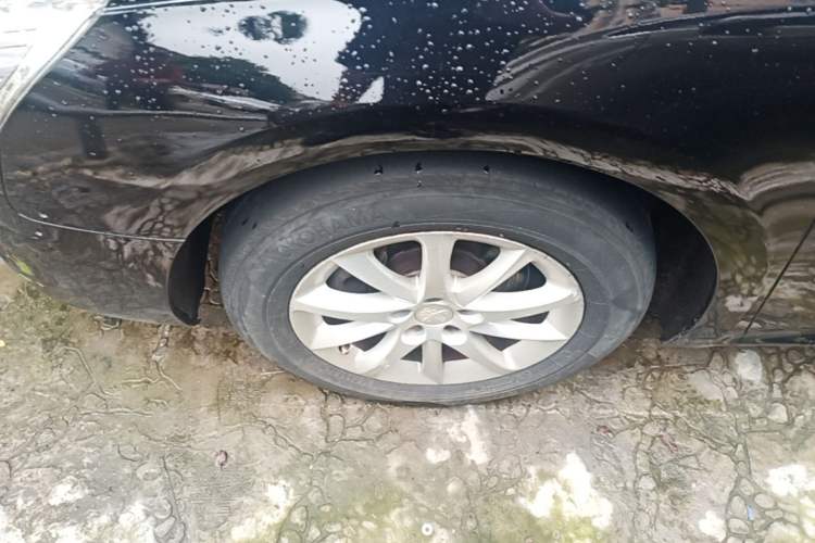 Used Peugeot 508 2013 2.0L 2nd Anniversary Edition with Automatic Sunroof – Classic Version Left Front Wheel Hub