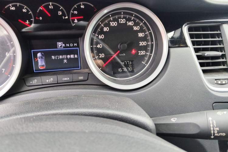Used Peugeot 508 2013 2.3L Roland Garros Edition Odometer Close Up