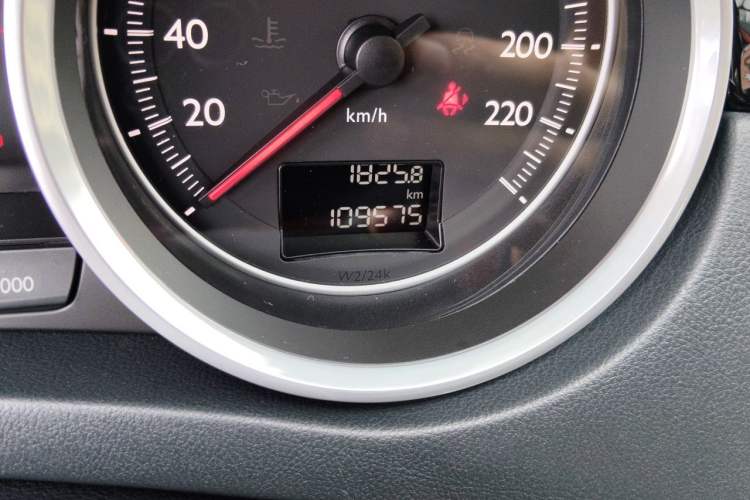 Used Peugeot 508 2013 2.0L 2nd Anniversary Edition with Automatic Sunroof – Classic Version Odometer Close Up