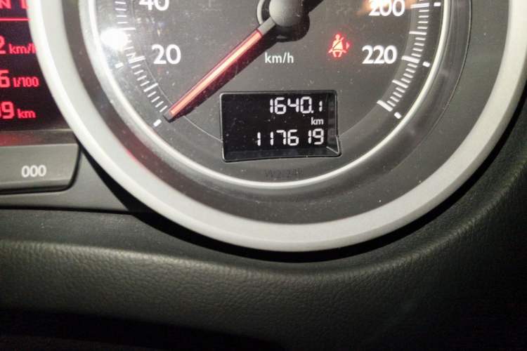 Used Peugeot 508 2013 2.0L 2nd Anniversary Edition with Automatic Sunroof – Classic Version Odometer Close Up