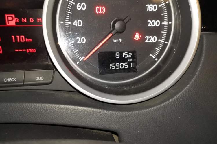 Used Peugeot 508 2013 2.0L 2nd Anniversary Edition Automatic Smart Enjoyment Version Odometer Close Up