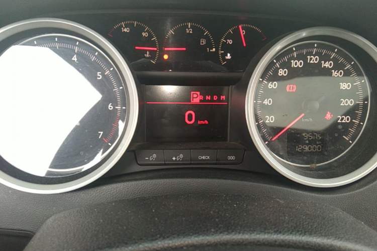 Used Peugeot 508 2013 2.0L 2nd Anniversary Edition Automatic Smart Enjoyment Version Odometer Close Up