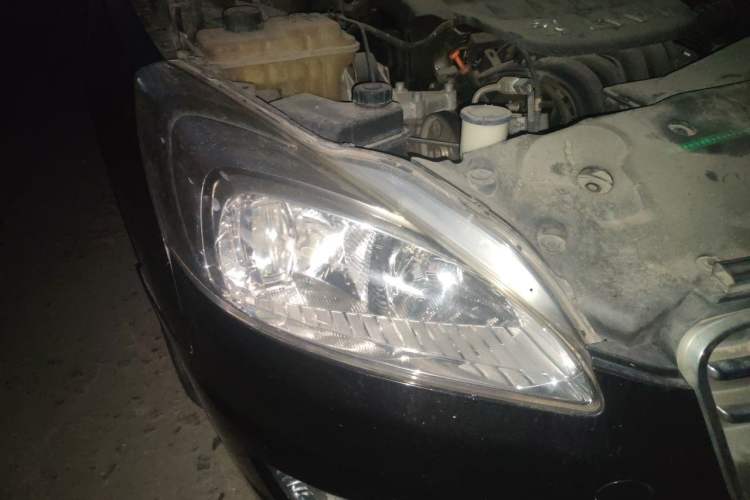 Used Peugeot 508 2013 2.0L 2nd Anniversary Edition with Automatic Sunroof – Classic Version Right Front Headlight