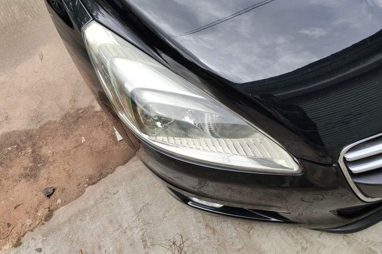Used Peugeot 508 2013 2.0L 2nd Anniversary Edition with Automatic Sunroof – Classic Version Right Front Headlight