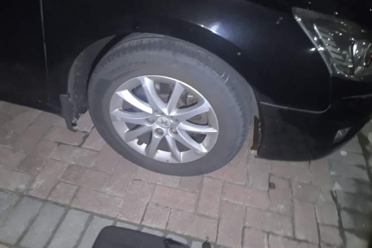 Used Peugeot 508 2013 2.0L 2nd Anniversary Edition with Automatic Sunroof – Classic Version Right Front Wheel Hub