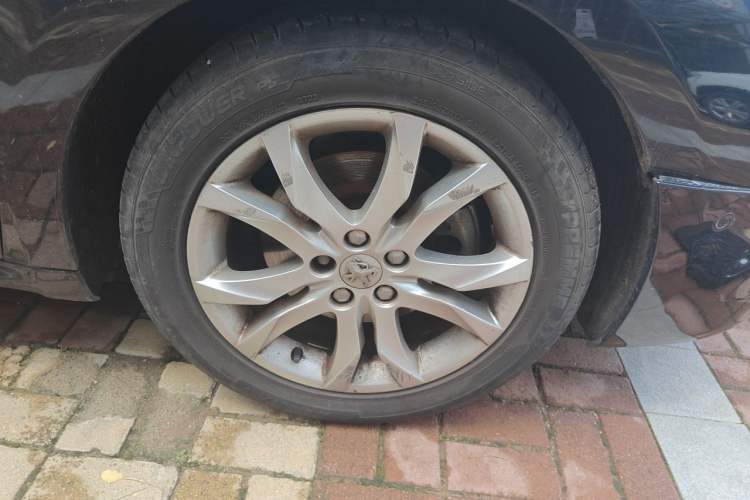 Used Peugeot 508 2013 2.3L 2nd Anniversary Automatic Smart Edition Right Front Wheel Hub