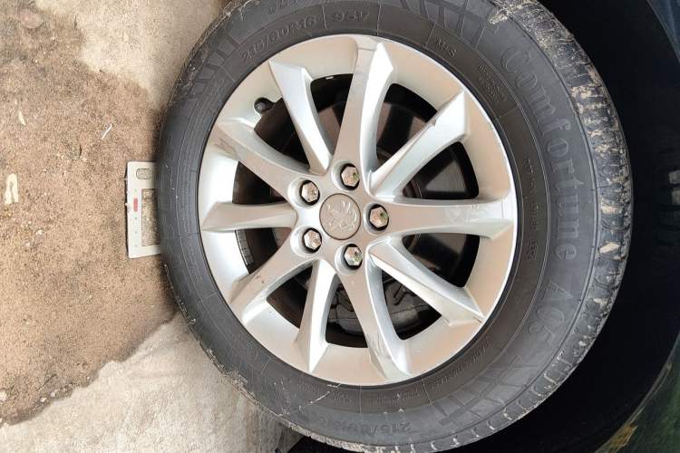 Used Peugeot 508 2013 2.0L 2nd Anniversary Edition with Automatic Sunroof – Classic Version Right Front Wheel Hub