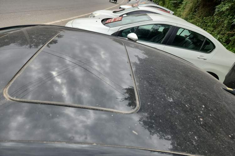 Used Peugeot 508 2013 2.0L 2nd Anniversary Edition with Automatic Sunroof – Classic Version Roof