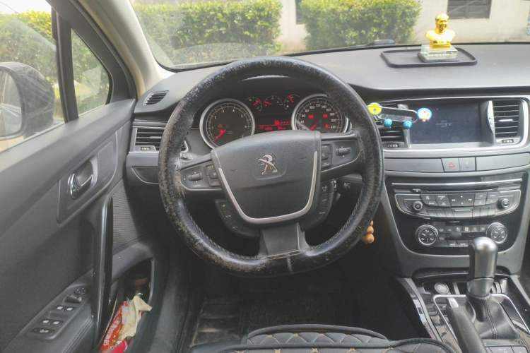 Used Peugeot 508 2013 2.0L 2nd Anniversary Edition with Automatic Sunroof – Classic Version Steering Wheel