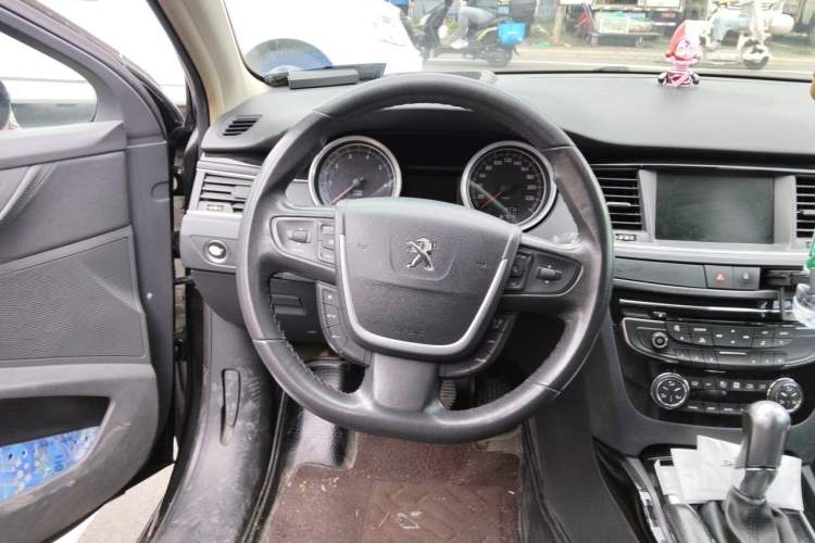 Used Peugeot 508 2013 2.3L Roland Garros Edition Steering Wheel