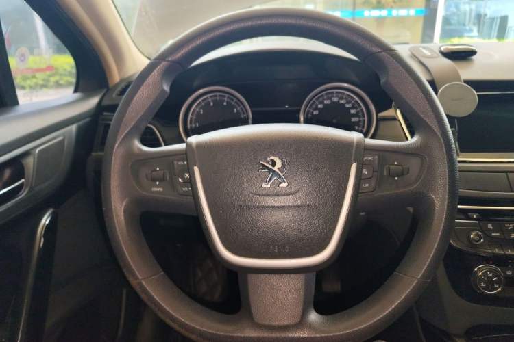 Used Peugeot 508 2013 2.0L 2nd Anniversary Edition with Automatic Sunroof – Classic Version Steering Wheel