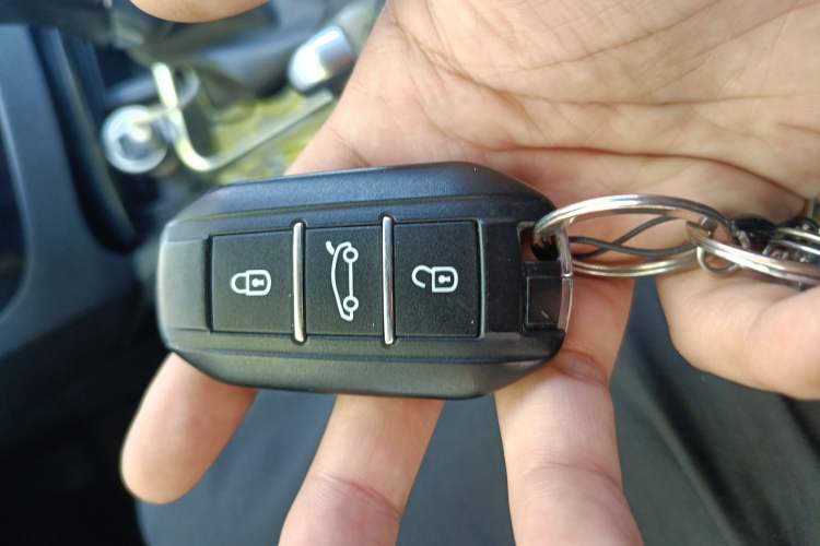 Used Peugeot 508 2013 2.3L 2nd Anniversary Edition Automatic Flagship Model Vehicle Key