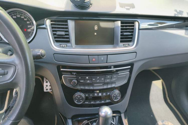 Used Peugeot 508 2013 2.3L Roland Garros Edition Audio And AC Panel