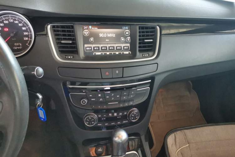 Used Peugeot 508 2013 2.0L 2nd Anniversary Edition Automatic Smart Enjoyment Version Audio And AC Panel