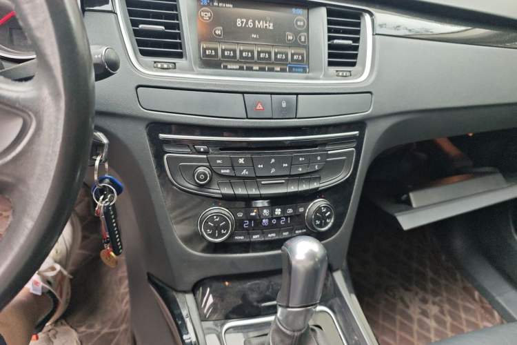 Used Peugeot 508 2013 2.0L 2nd Anniversary Edition Automatic Smart Enjoyment Version Audio And AC Panel